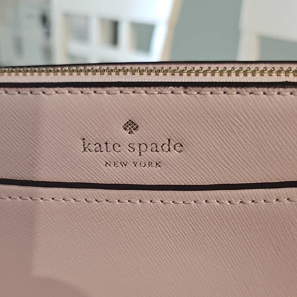 Kate Spade Pink Crossbody Bag with Sleek Design - Picture 2 of 3